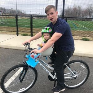 Meet your Posher, Adam